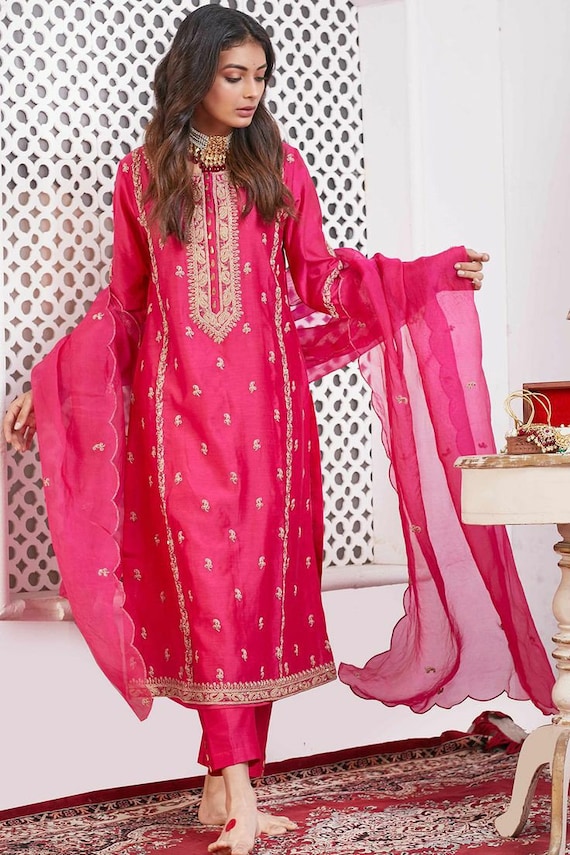 Popular Indian Kurtis | Buy Designer Kurtis Online | Latest Stylish Kurti &  Tunics Shopping