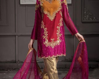 Kurti corto in seta rosa e arancione con ricami dorati a mano