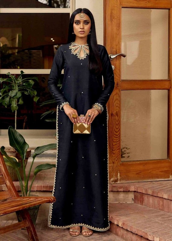 Black silk churidar best sale