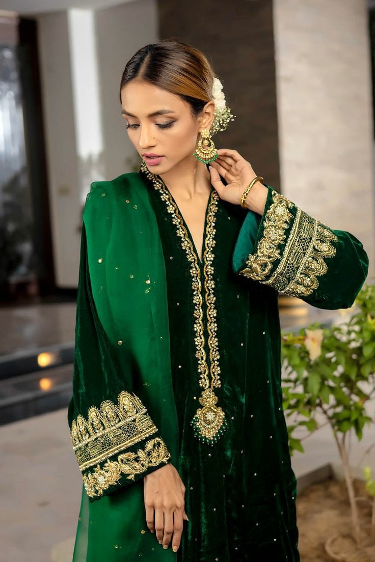 Green Velvet Salwar Suitgreen Mehendi Dresspakistani Velvet - Etsy