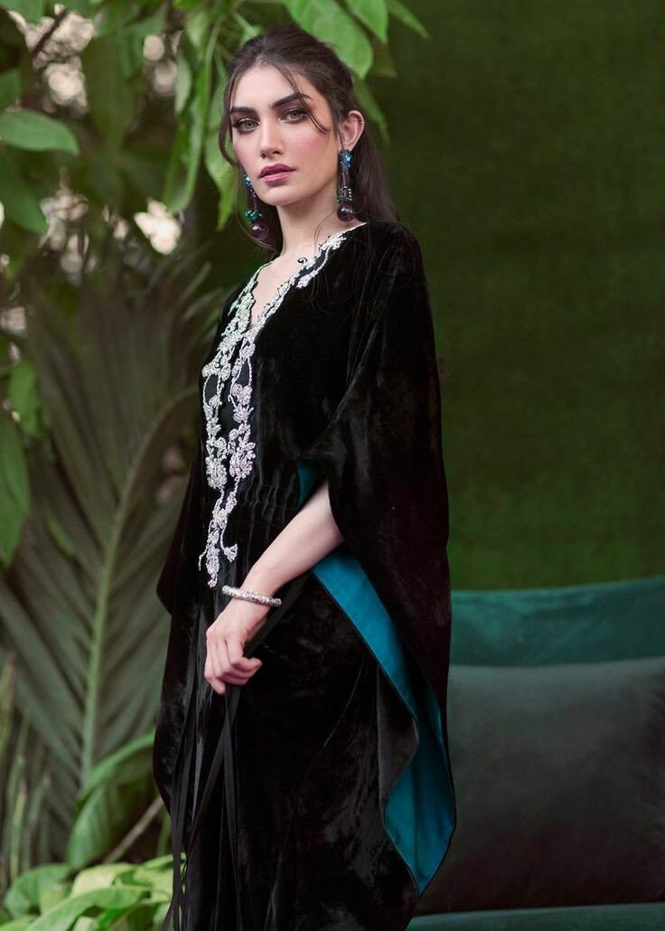 CITYSHOP✨VELVETEEN KAFTAN DRESS CITYSHOP ✨ VELVETEEN KAFTAN DRESS S (4-6) New | Mercari