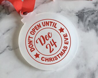 Download Christmas Eve Box Svg Etsy PSD Mockup Templates