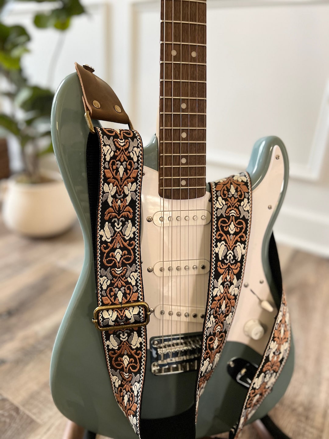 Retro Style Floral Guitar Strap Made With Genuine Leather, Adjustable ...