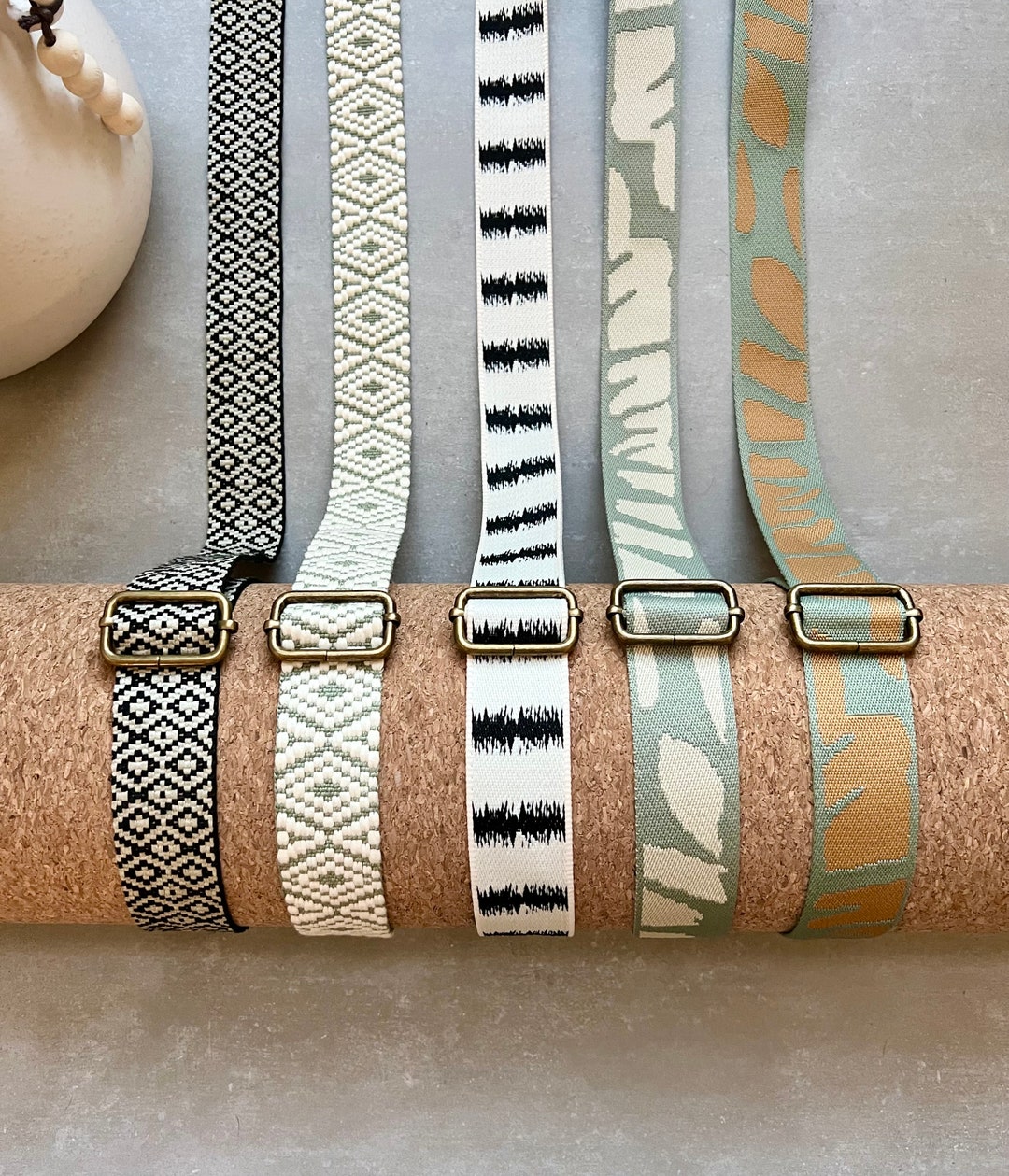 Yoga Mat Straps, Yoga Accessories, Adjustable Carrying Strap for Picnic Blankets, Beach Towels