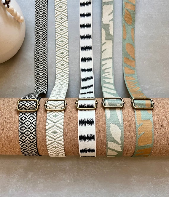 Yoga Mat Straps, Yoga Accessories, Adjustable Carrying Strap for Picnic Blankets, Beach Towels or Roller Skates, Skate Leash, Yoga Gifts