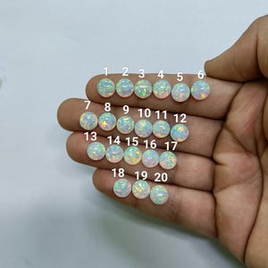 Bello Aurora Opal Weiß funkelnde ovale Form Synthetischer loser Opal für Edelstein-Cabochon 8 mm rund für Schmuckherstellung