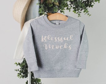 Maqueta de sudadera con piel de conejo para niños pequeños en gris / Maqueta de sudadera 3317 / Maqueta de sudadera gris / Maqueta de jersey para niños pequeños / Maqueta de primavera