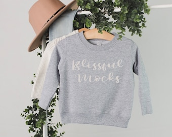 Maqueta de sudadera con piel de conejo para niños pequeños en gris / Maqueta de sudadera 3317 / Maqueta de sudadera gris / Maqueta de jersey para niños pequeños / Maqueta de primavera