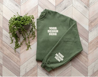 Maquette de sweatshirt, Gildan 18000, maquette de manche, maquette de sweatshirt vert militaire Gildan, maquette de sweatshirt Gildan, sweatshirt plié