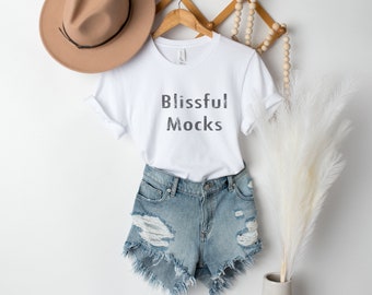 Bella Canvas 3001 Mockup | Bella Canvas weißes T-Shirt Mockup | Weißes T Shirt Mockup | Hängendes Mockup | Gebunden T-Shirt Mockup | Boho Mockup