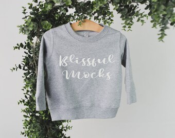 Maqueta de sudadera con piel de conejo para niños pequeños en gris / Maqueta de sudadera 3317 / Maqueta de sudadera gris / Maqueta de jersey para niños pequeños / Maqueta de primavera