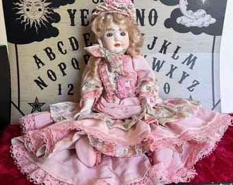 Muñeca embrujada / Jada / Espíritu de bruja protectora de los sueños de energía positiva / Muñeca espiritual