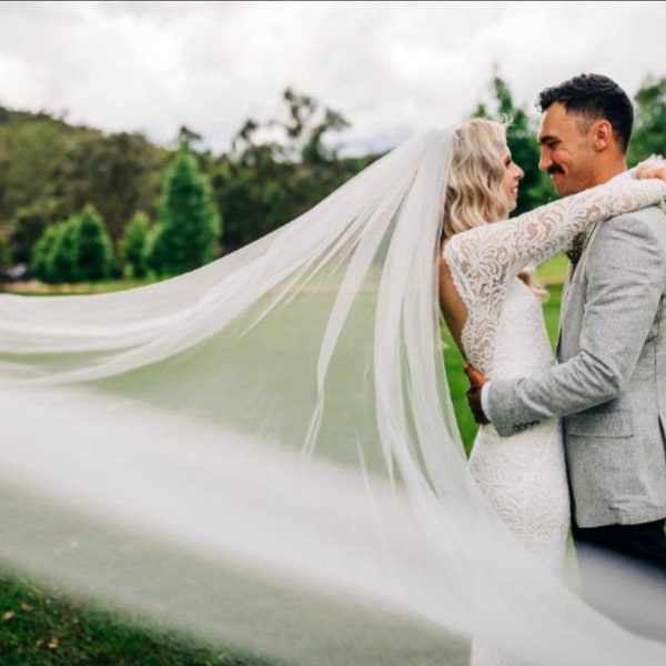 Soft and sheer wedding veil, minimalist veil, barely there veil, bridal tulle wedding veil