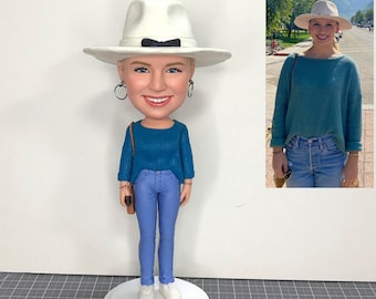 Custom Casual Noblewoman Bobbleheads, Custom Bobbleheads For Girlfriends, Custom Rich Lady Bobblehead Made of My Girlfriend As Unique Gift
