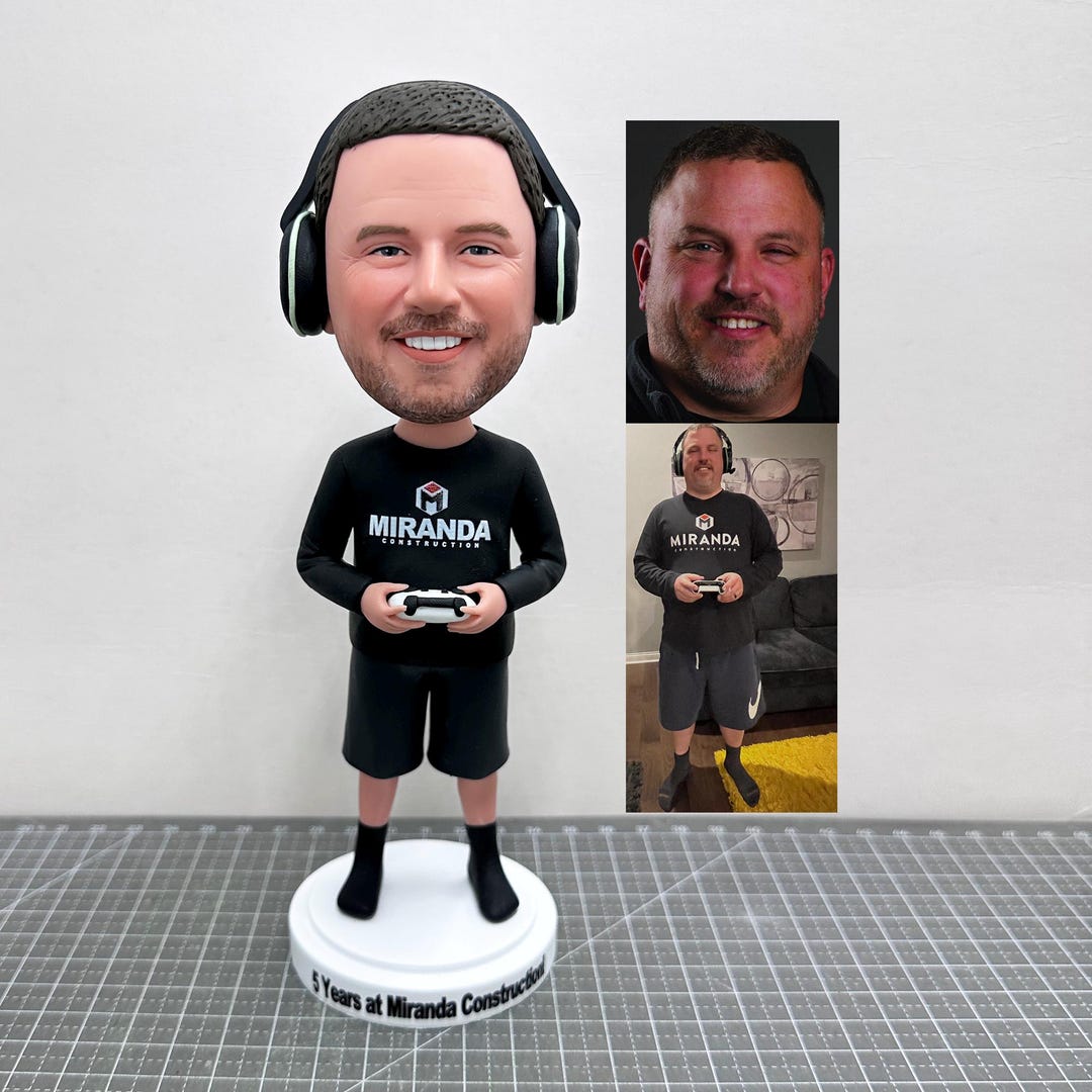 Custom Gamer Bobblehead, Personalized Video Game Controller Figurine ...