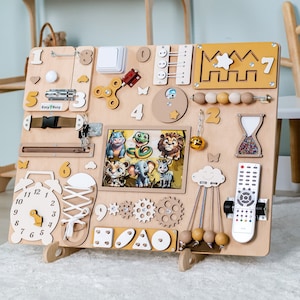 Tableau magnétique animé, jouets sensoriels Monessori pour tout-petit, pièces de tableau d'activités, jouets en bois personnalisés, cadeau bébé garçon fille, premier anniversaire