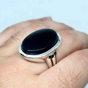 Ein Original Schwarzer Onyx ACHAT (Aqeeq) in handgefertigtem 925 Sterling Silber Ring für Männer & Frauen.