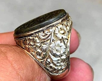 Bague cocktail bohème gravée en jaspe naturel : bague pour homme en argent sterling 925.