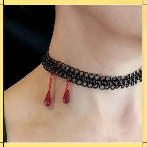 Vampire Kiss Necklace Choker