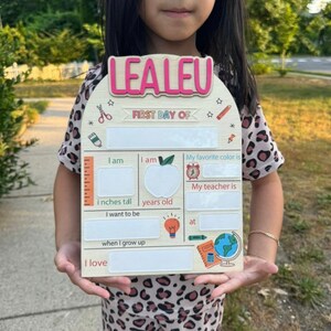 Letrero personalizado para el primer día de clases/ Letrero para el primer día de clases/ Letrero de borrado en seco para el primer día de clases/ Accesorio para fotos/ Letrero de regreso a clases 2025