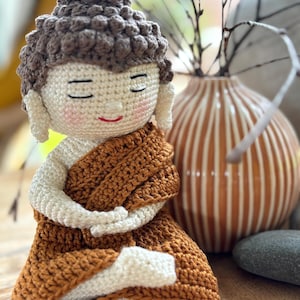Gehäkelte Buddha Figur – kleiner Buddha im Boho Stil, Spirituelle Geschenke und Besondere Geschenkideen zu Weihnachten, Yoga Deko