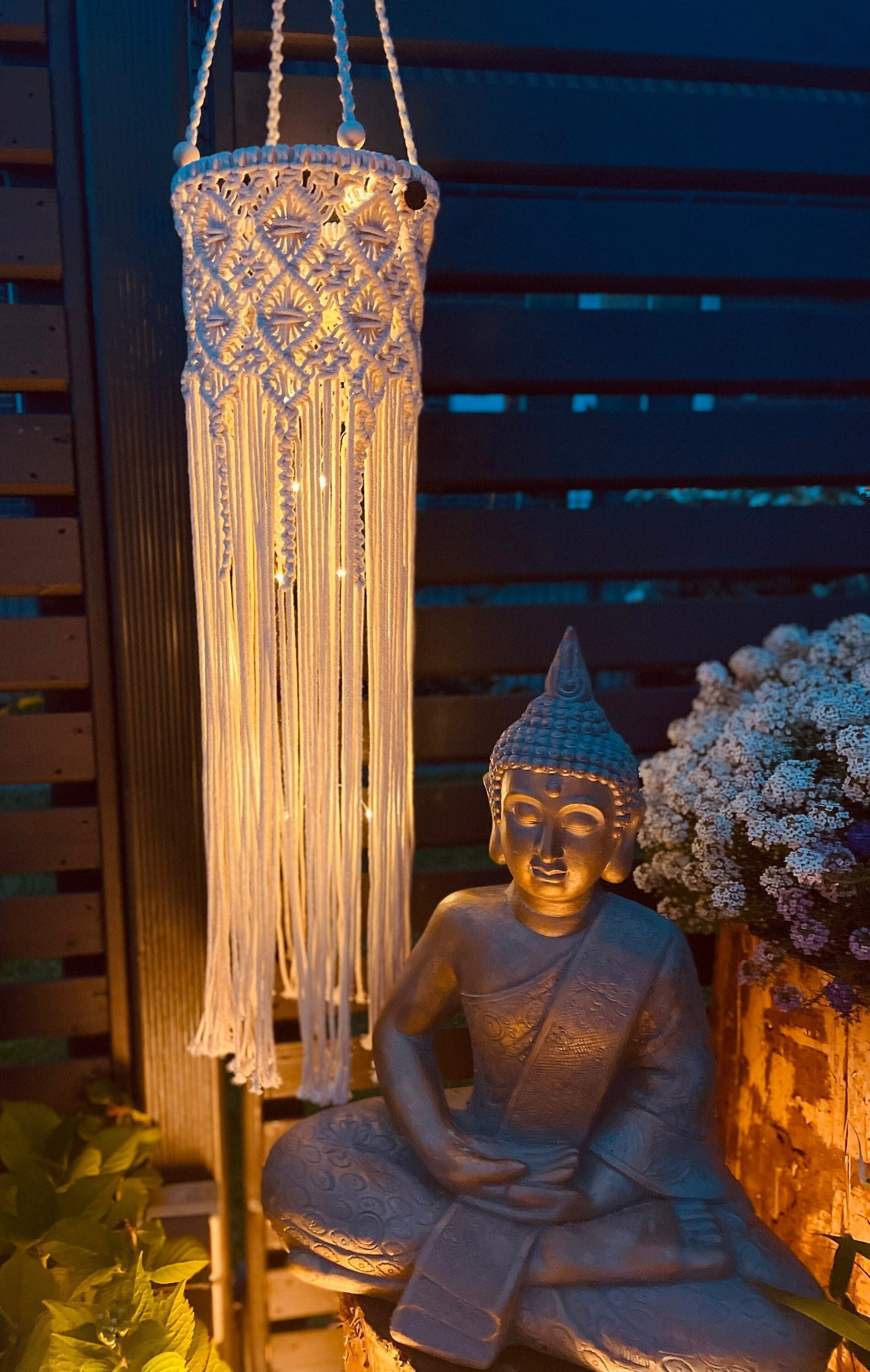 Makramee Lampe - Boho Lampe und ein besonderes Geschenk für Frauen, Deko Ideen fürs Wohnzimmer, Boho Deko, Weihnachtsgeschenke für Frauen
