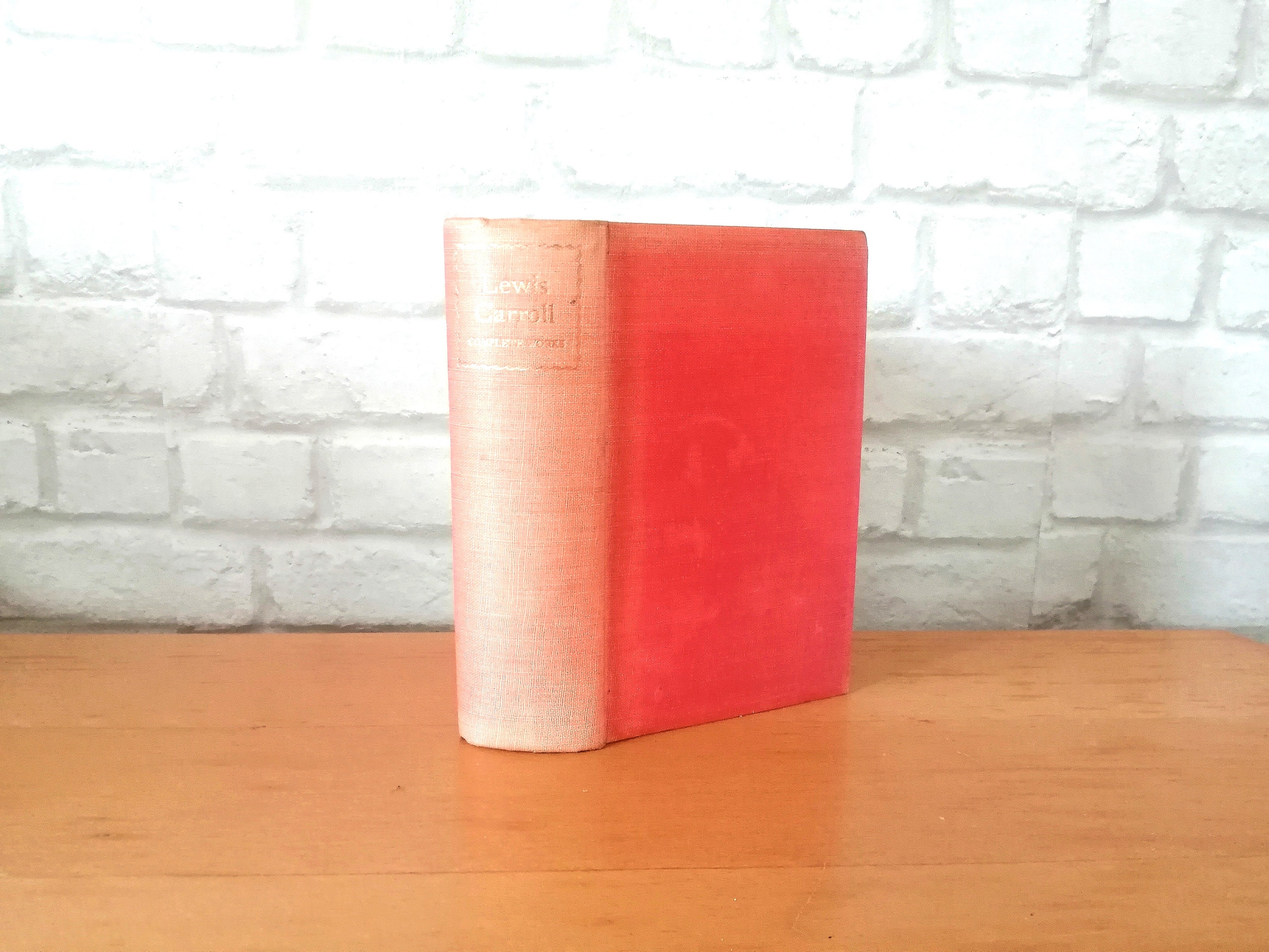 Louis Carolページ Alice's Adventures in Wonderland & Through the Looking-Glass