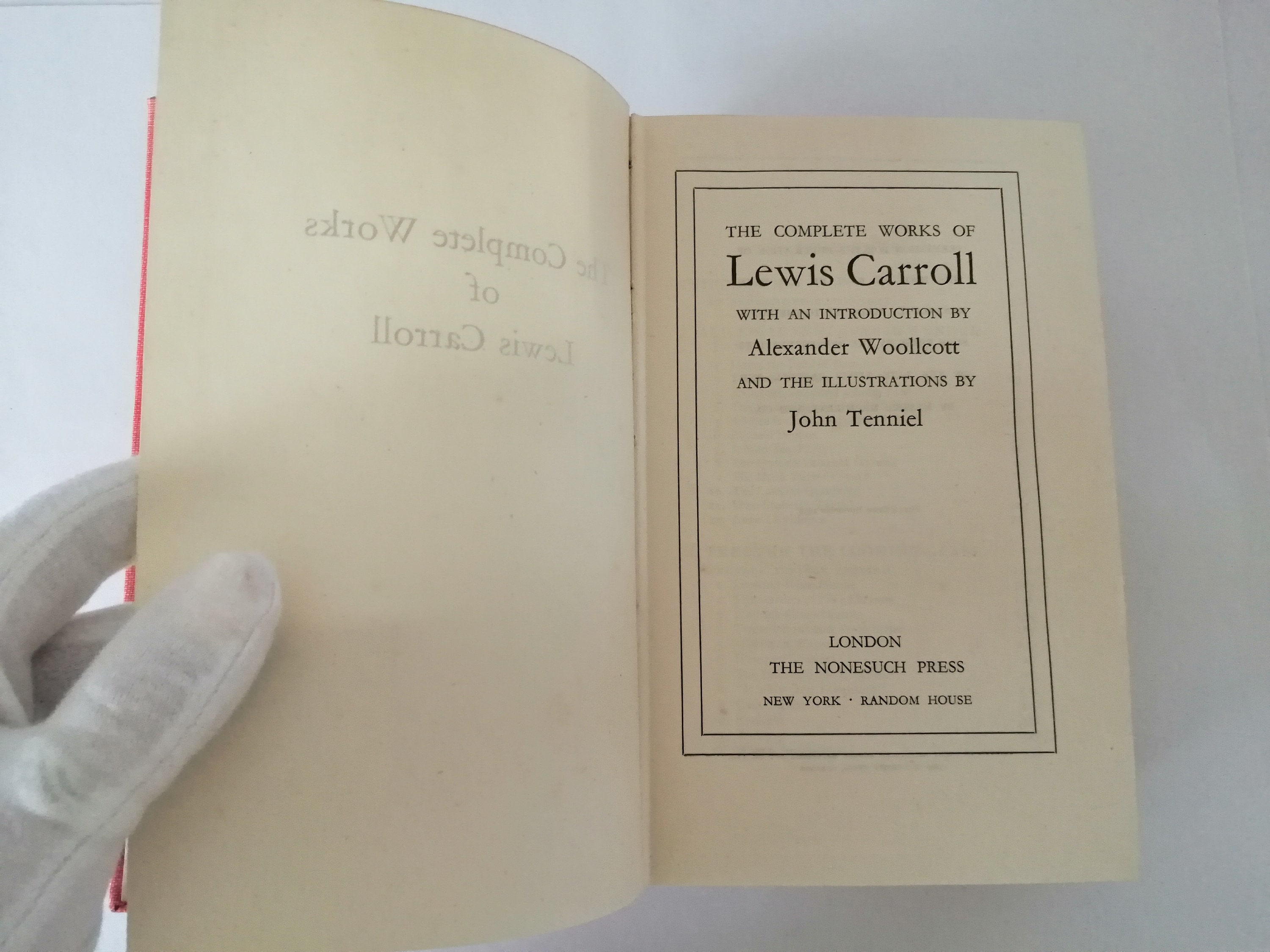 Louis Carolページ Alice in Wonderland: Lewis Carroll: 9781841939735: Amazon