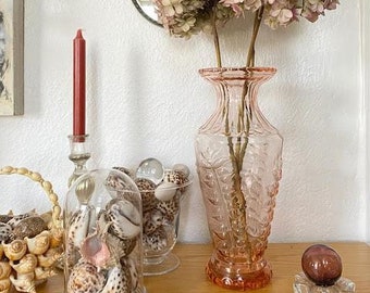 Art Deco vase in pink glass - France