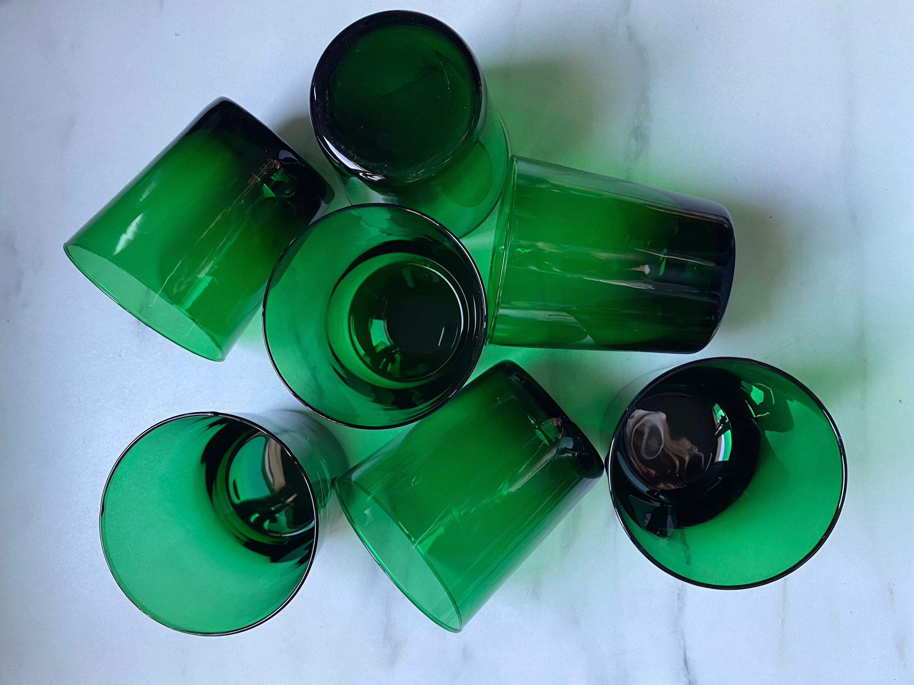 Ensemble de 7 Verres à Eau Vintage en Verre Soufflé Vert.