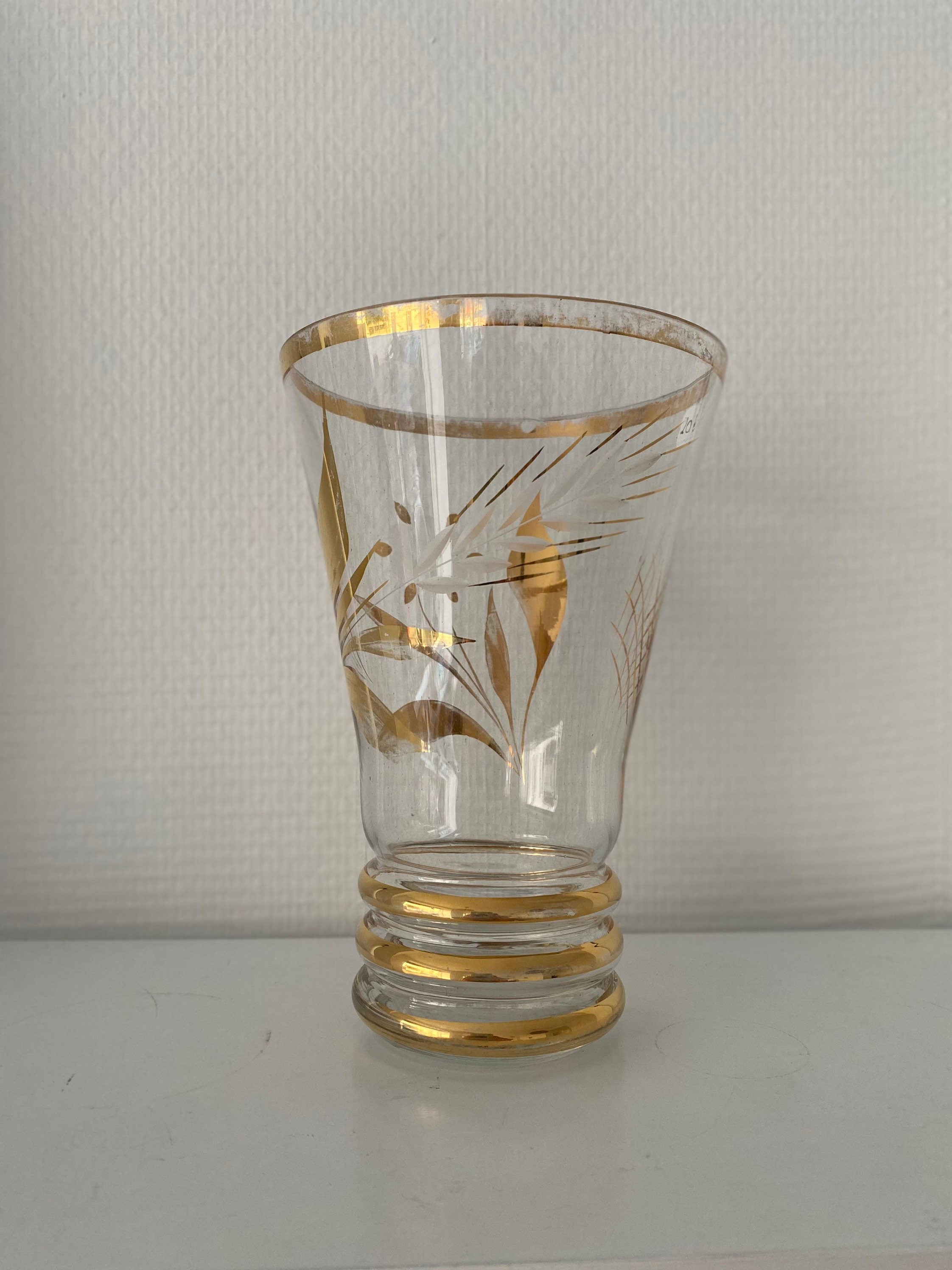 Vase Ancien Des Années 50. Motifs Dorés.