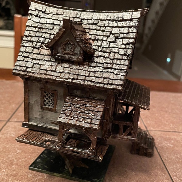 Baba Yaga's Hut of Baba Lysaga's (28 mm schaal) voor Fantasy Gaming