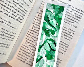 Green Painted Bookmark: Handmade Acrylic Art Paper, Reader Gift, Hand Painted Design
