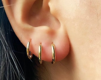 14k Solid Gold Earrings, Small Gold Huggie Hoops, Helix Huggie Hoop, Cartilage Huggie Hoops, Tiny Hoop Earring