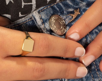 14k Solid Gold Ring, Square Pinky Ring, Signet Ring for Women, Personalized Gold Ring, Engravable Square Ring