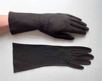 Black suede gloves ladies gauntlets formal mid arm 7.5 cm Large Rafael Benito vintage 1950s Spanish couture