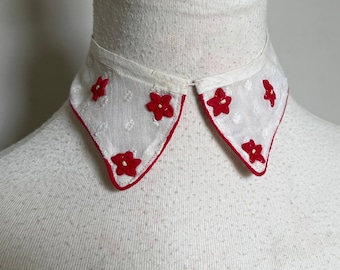 Vintage lace collar detachable embroidered handmade white cream red vintage 1950s or earlier dressy preppy kawaii floral polka dots