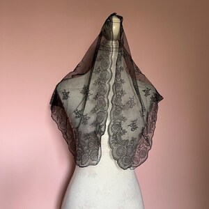 Vintage black lace face veil shawl, mourning headscarf scarf 1950s smart elegant
