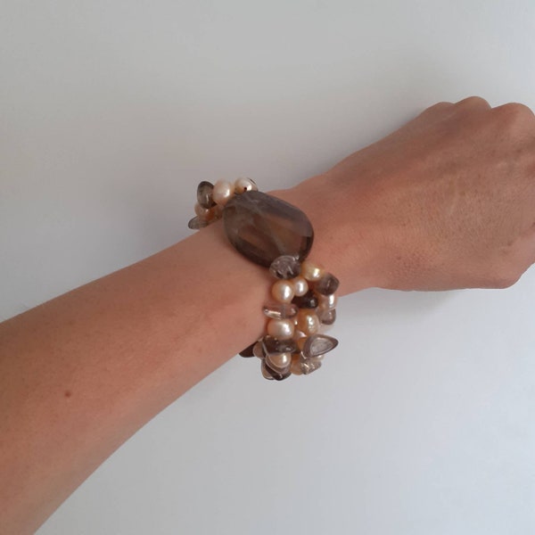 Cuff bracelet Natural pearls gem stones faceted glass beige cream brown smoky grey chunky statement jewellery flexible beads vintage 1990s