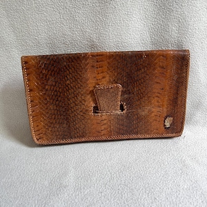 Vintage clutch bag handbag brown beige leather reptile snakeskin | Sliding buckle Art deco boho style | Mid-century 1950s does 1930s 1940s