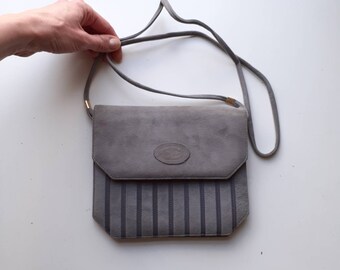 Small grey suede flap bag ladies handbag cross body strap dove dark grey striped CD Dior logo vintage 1980s