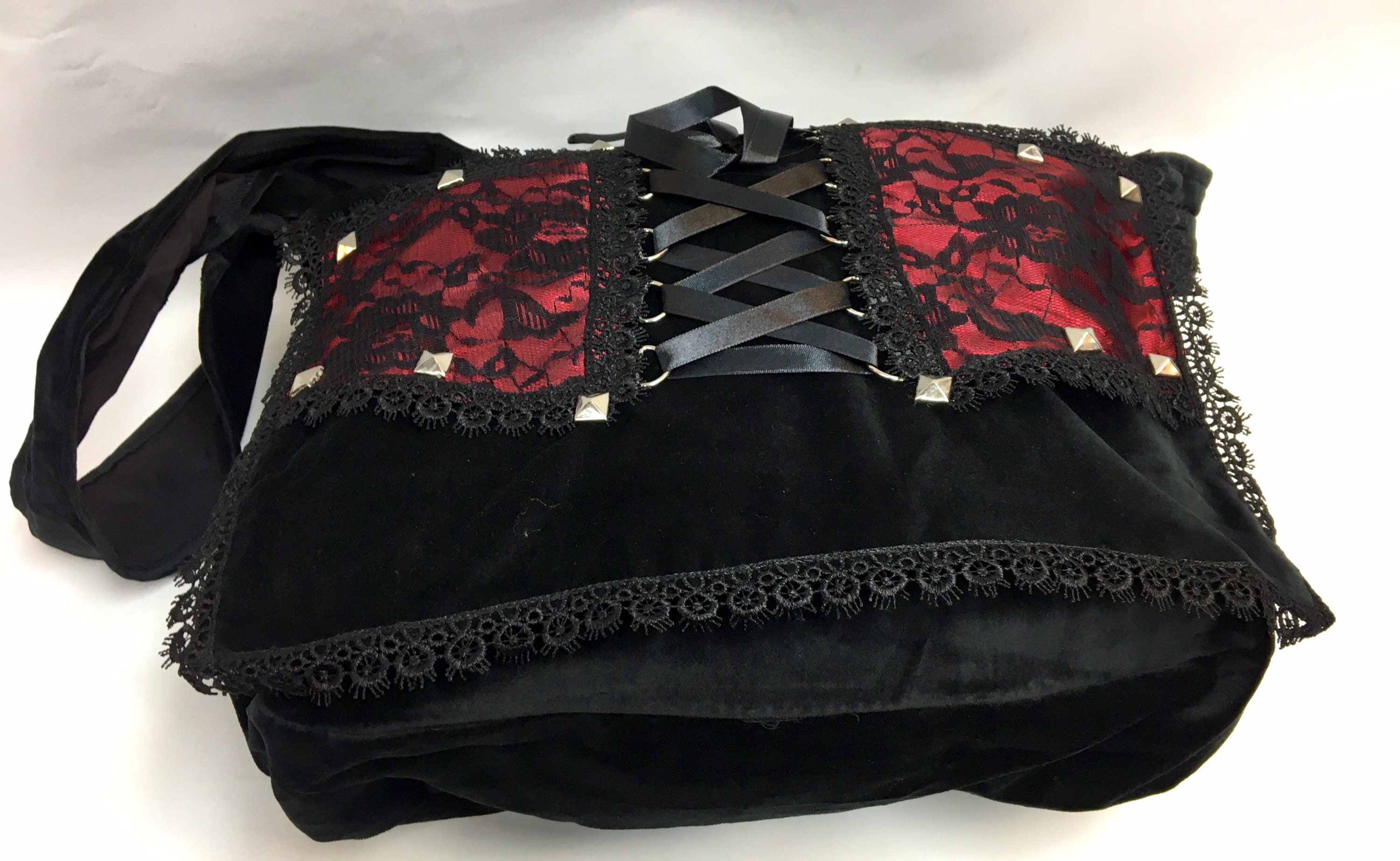 Gothic bag / goth / vintage look /shoulder bag / cross body Etsy