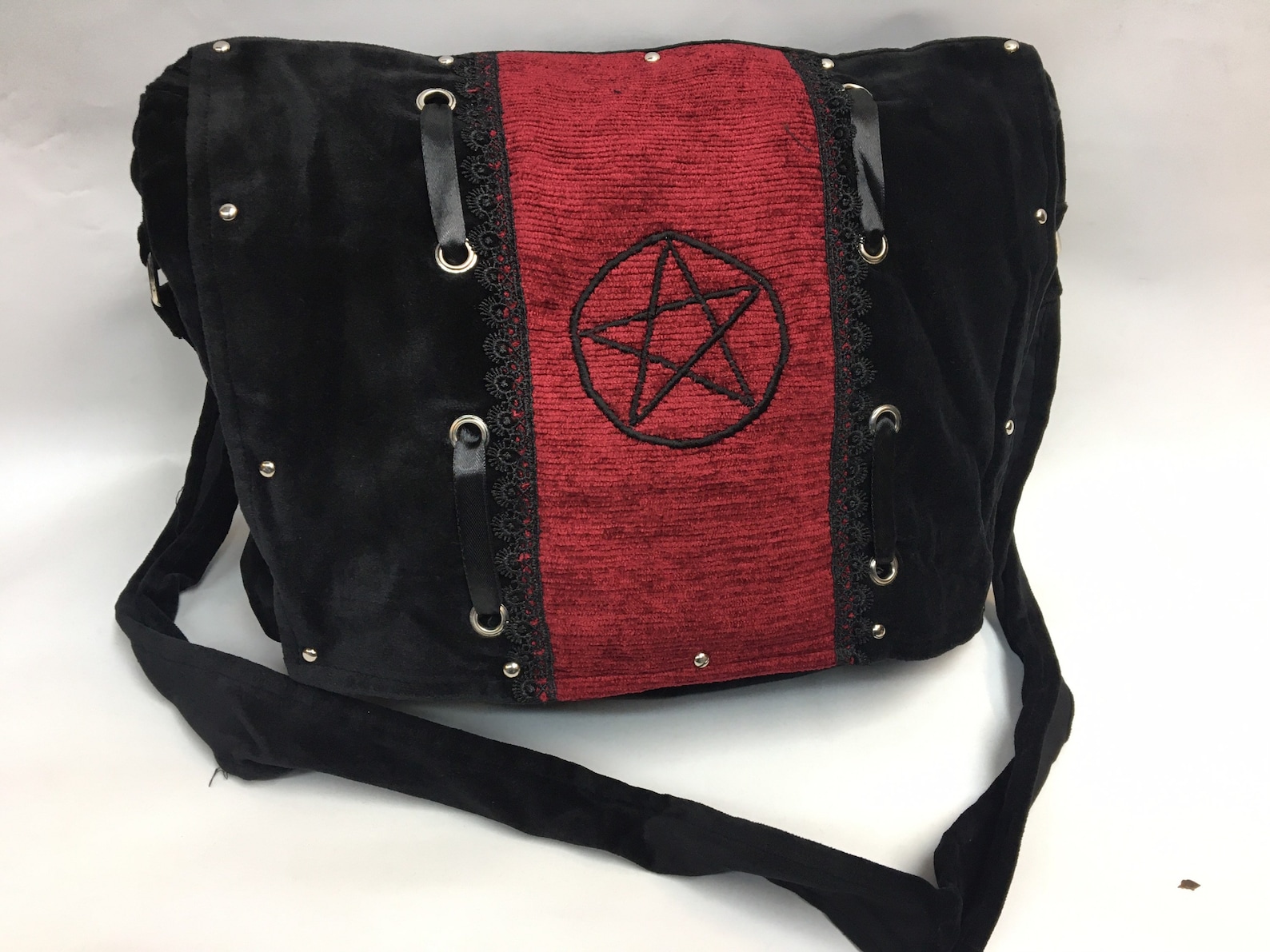 Gothic bag / goth / vintage look /shoulder bag / cross body Etsy