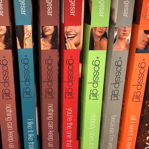 Gossip Girl - CHOOSE YOUR TITLE - by Cecily Von Ziegesar - Lg Softcovers/Young Adult Fiction