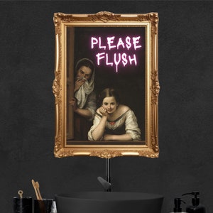 Pode incluir: Uma pintura emoldurada de duas mulheres em um ambiente vintage com o texto "PLEASE FLUSH" em letras de néon rosa. A pintura está pendurada acima de uma pia de banheiro preta.