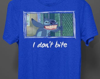 Camiseta "Stitch, no muerdo", camiseta "Stitch Disney", camiseta "Stitch Disneyworld", camisetas "Vacaciones Disney", camiseta "Castillo Disney", camiseta "Reino Mágico"