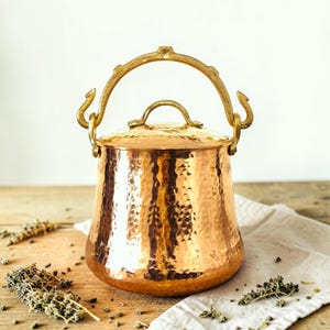 Handgehämmerter Eimer aus reinem Kupfer mit Deckel, traditionelles türkisches Bakrac, dekorativer Kupfereimer mit Messinggriff, Joghurttopf, Küchendekor