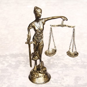 Themis Goddess Statue, Lady Justice Statue, Decorative Statue of Justice, Statue of Justice Trinket