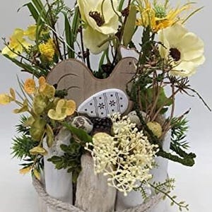 Easter arrangement spring arrangement egg chicken daffodil grasses yellow nature