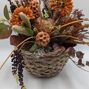 Autumn Arrangement Autumn Decoration Pumpkin Gerbera Berries Leaves Grass Orange Green